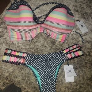 NWT bikini 34DD/XS